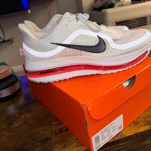 Nike pegasus premium